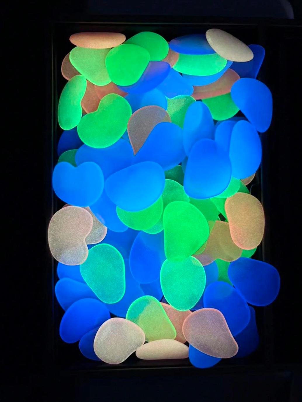 Small Glow in the dark pebbles - Set of 5